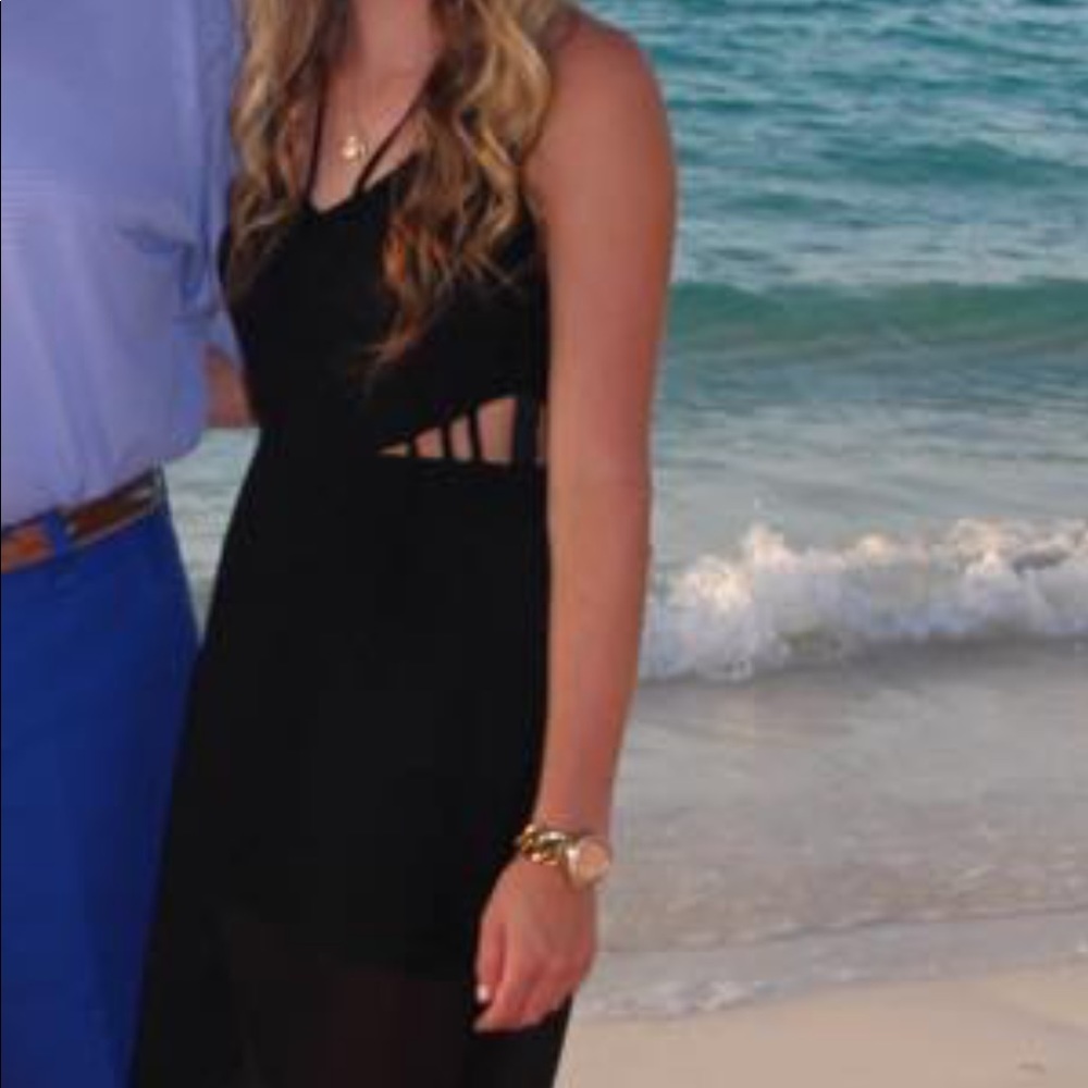 Black maxi with slit